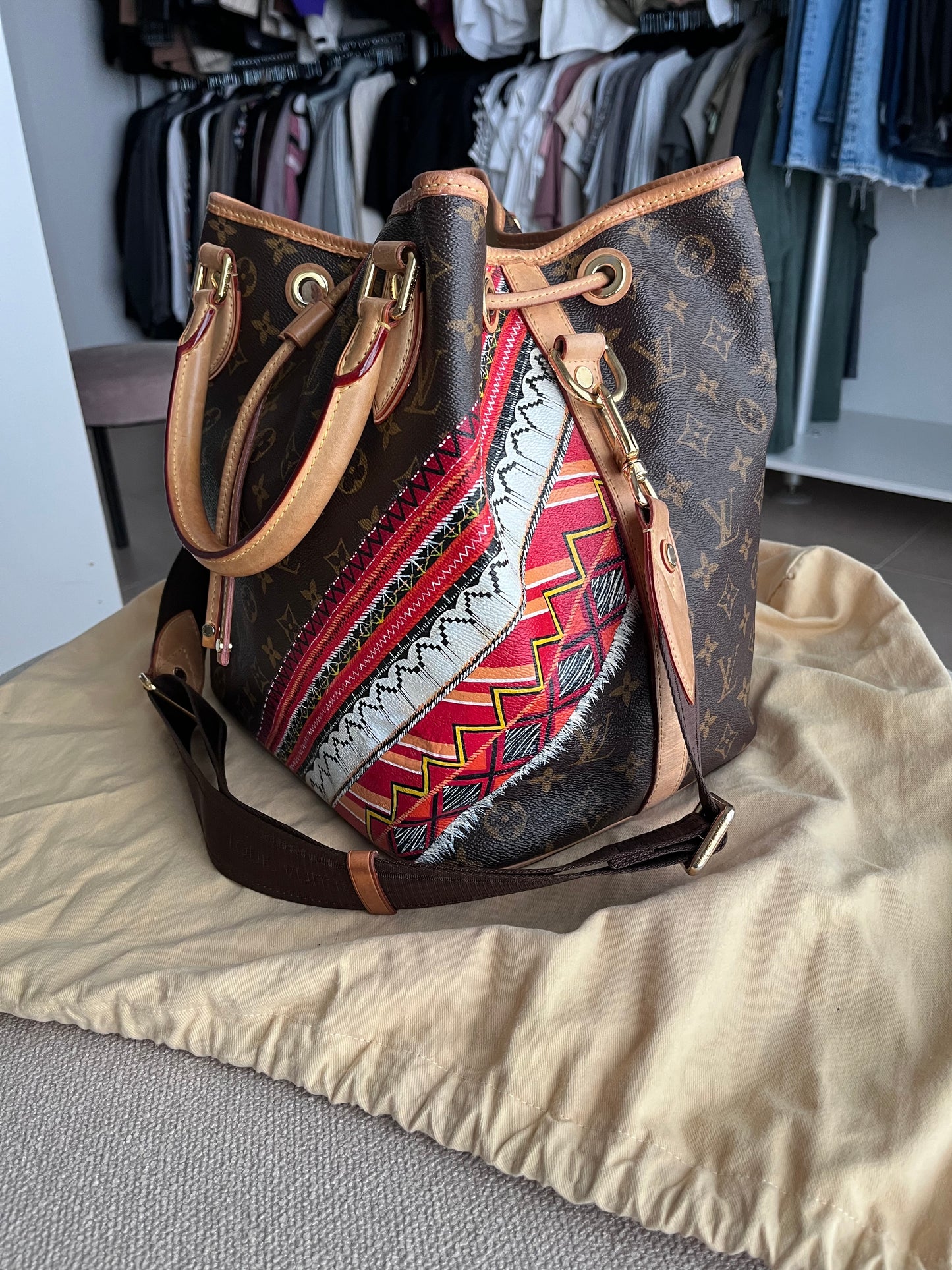 Louis Vuitton Neo Bucket Bag
